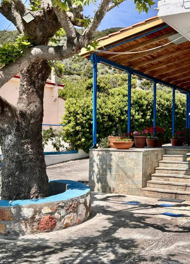 Hotel Αγκυροβόλιο Ília Esterno foto